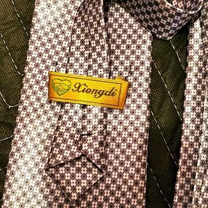 100% silk Silver Print Men's Tie